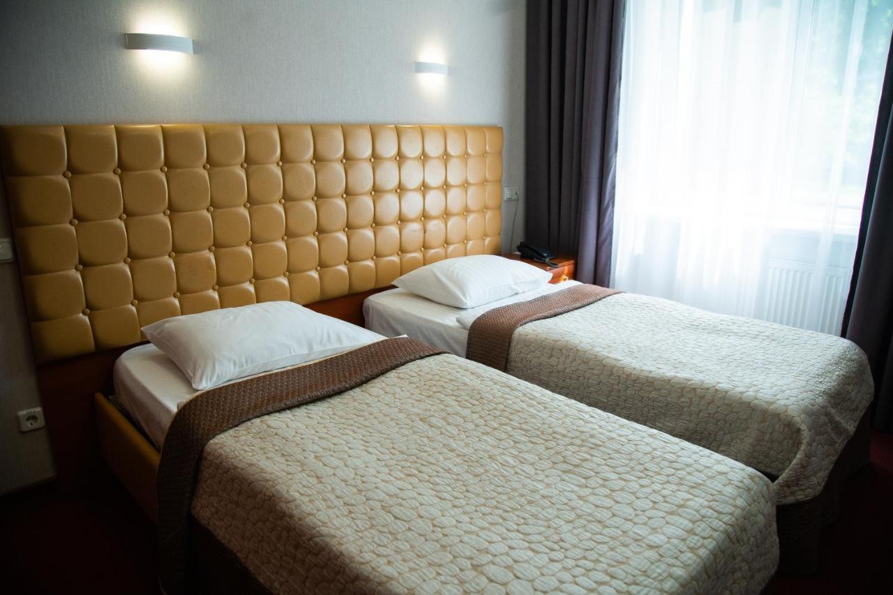 Grand Christer Hotel Kiev Bagian luar foto