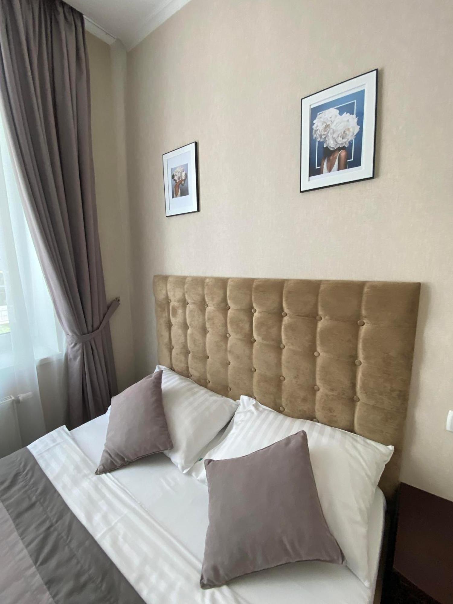 Grand Christer Hotel Kiev Bagian luar foto