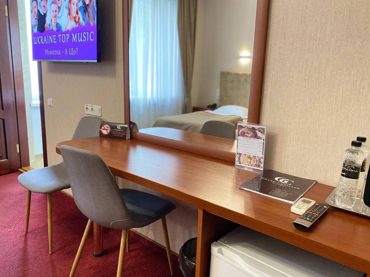 Grand Christer Hotel Kiev Bagian luar foto